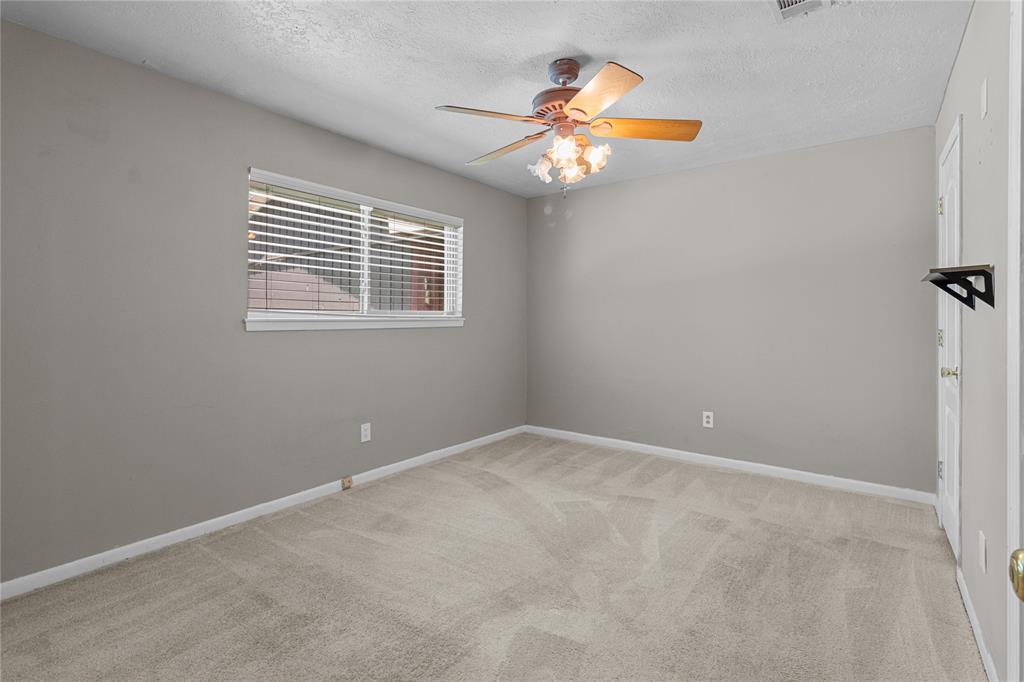 417 Morningside Drive, Friendswood, Texas image 7