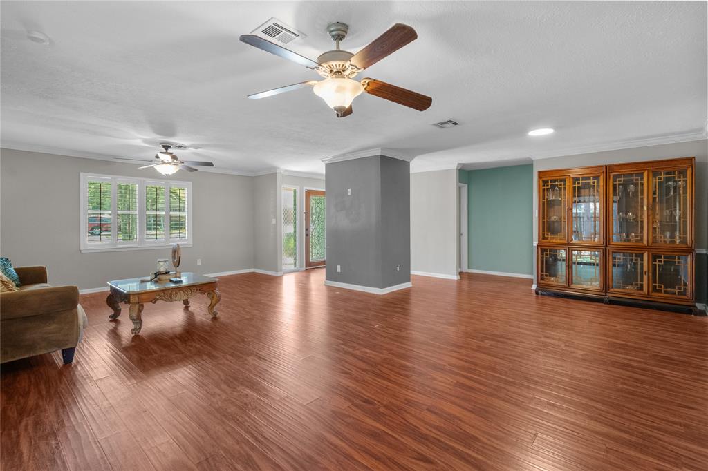417 Morningside Drive, Friendswood, Texas image 4