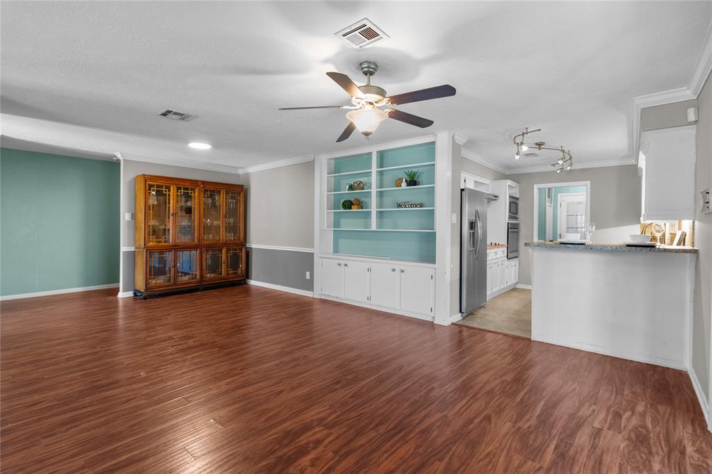 417 Morningside Drive, Friendswood, Texas image 3