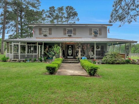 Photo of 720 Morris Road, Diboll, TX 75941 (MLS # 44877725)