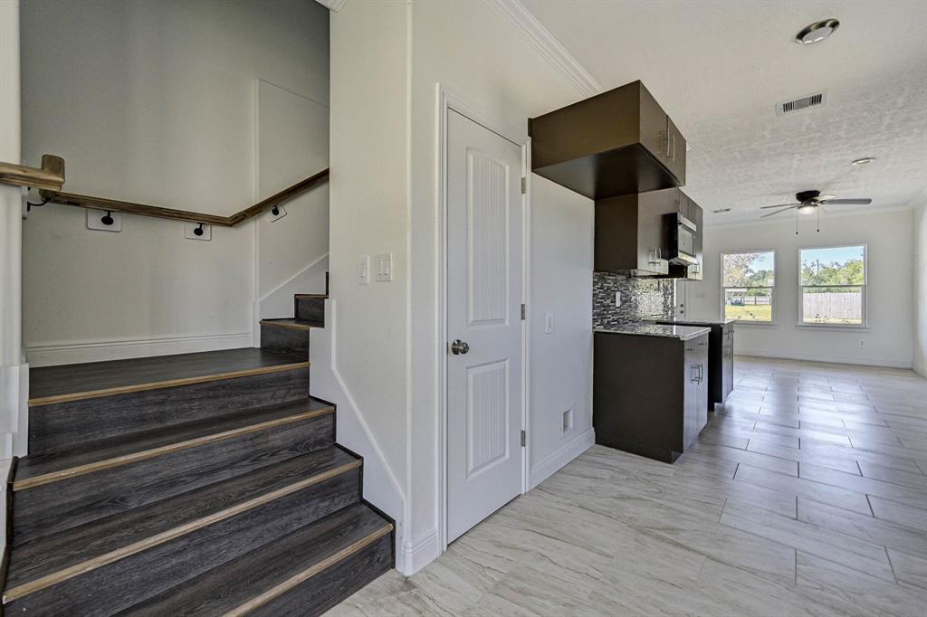 1075 Miller Street, Beaumont, Texas image 15