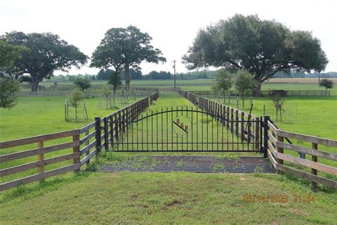 66 County Road 77D Schulenburg TX 78956