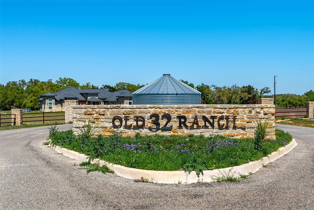 612 Whiskey Trail, Blanco, Texas image 4