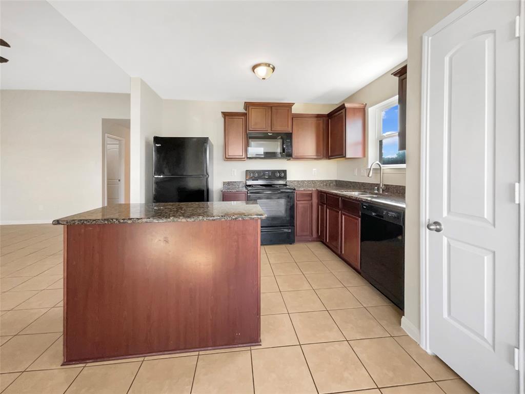 5122 Breezy Parke Lane, Rosenberg, Texas image 6