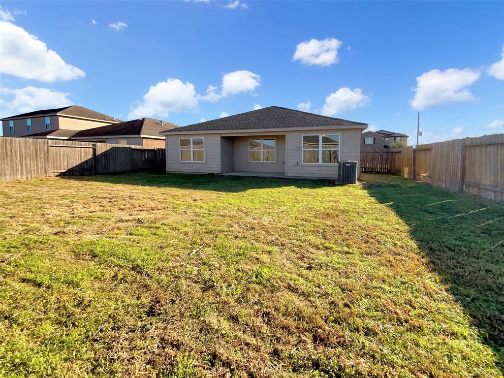 5122 Breezy Parke Lane, Rosenberg, Texas image 18