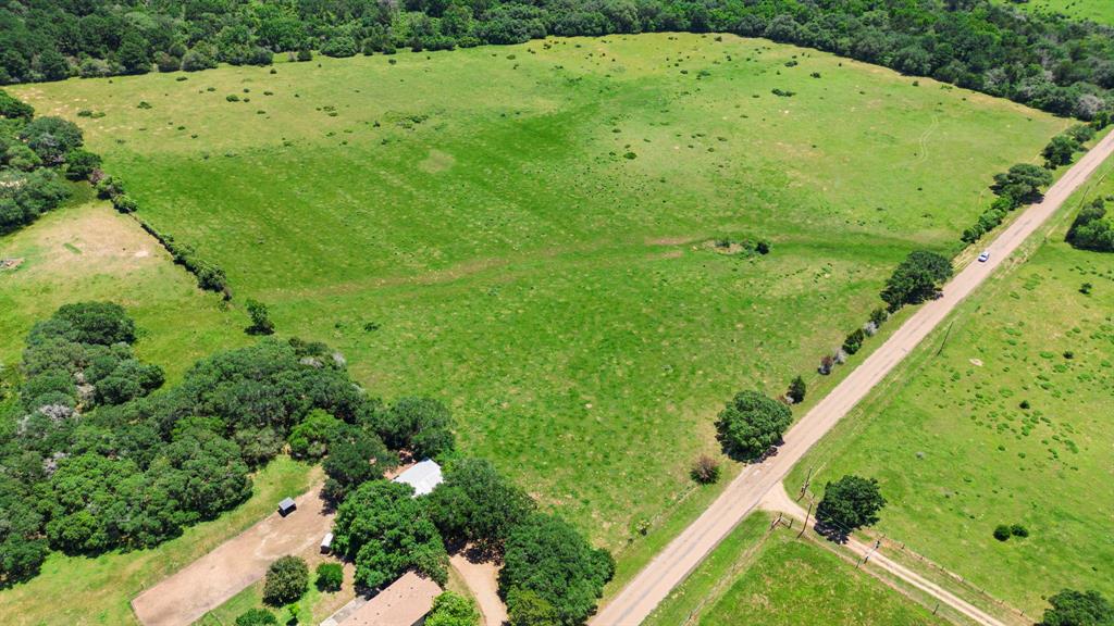 000 Henneke Road, Alleyton, Texas image 3