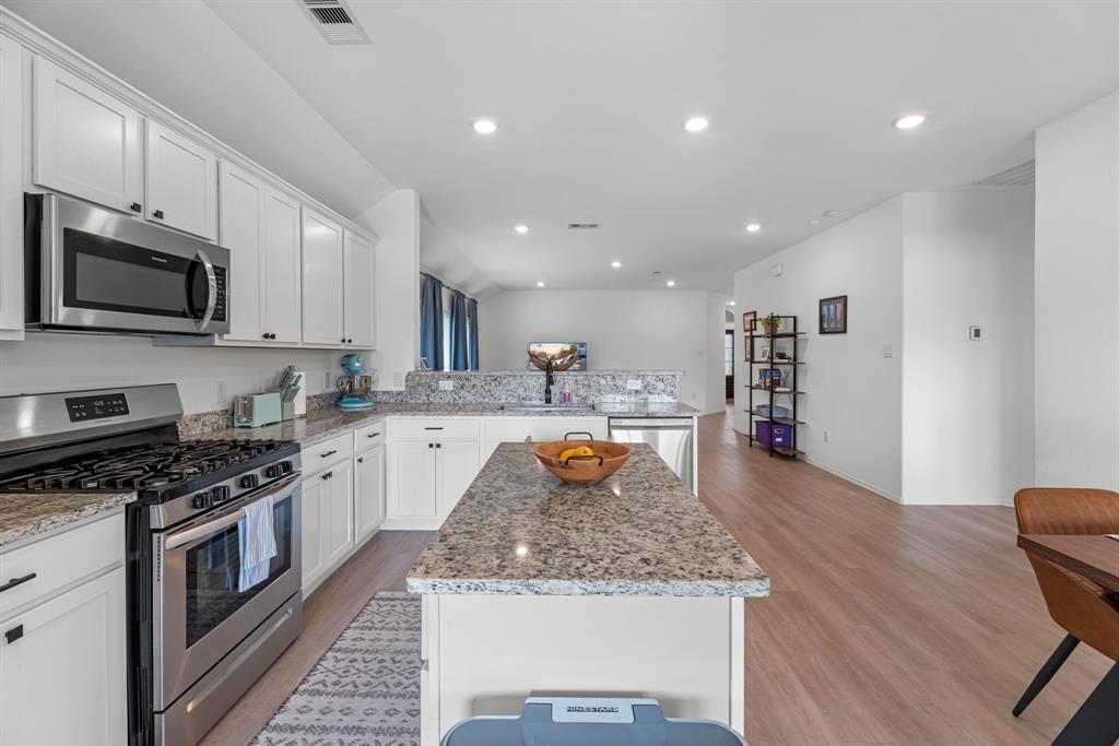 21411 Waldenburg Place, Tomball, Texas image 12