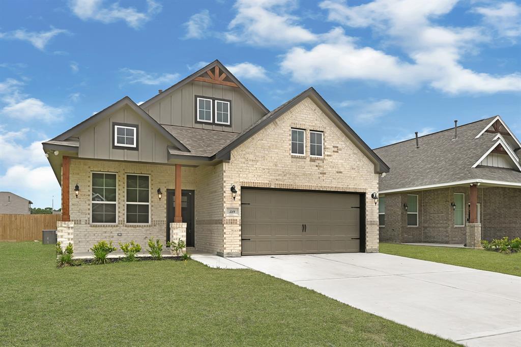 318 Little Spring Court, Anahuac, Texas image 2
