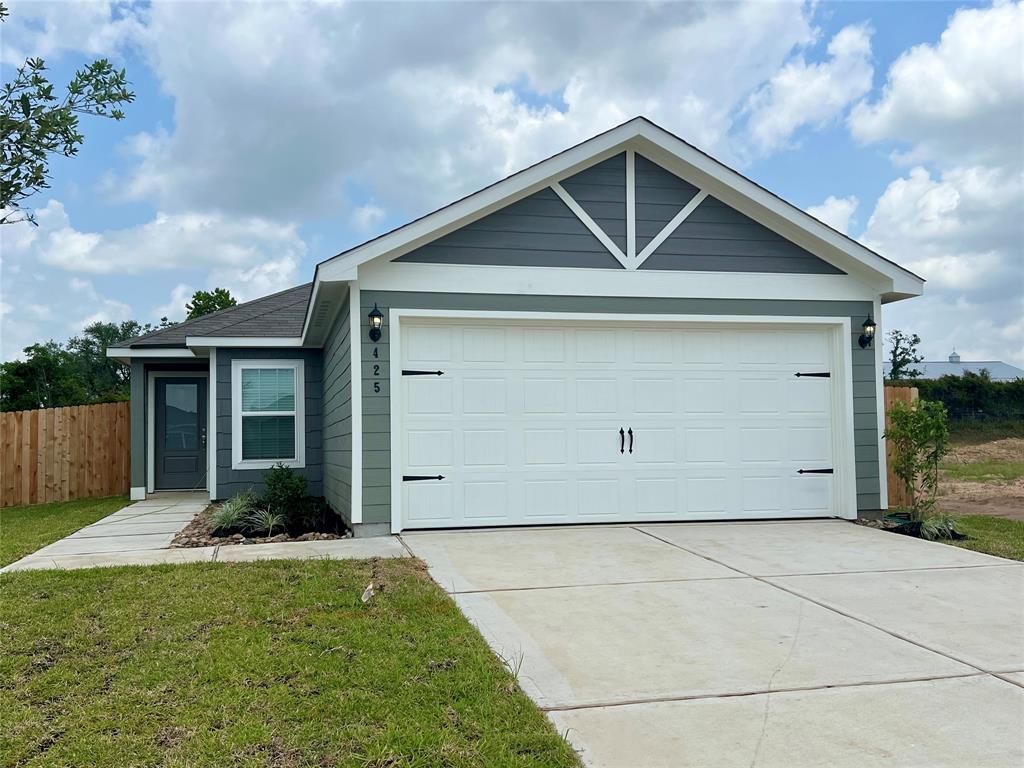 425 Tejas Trail, Waller, Texas image 1