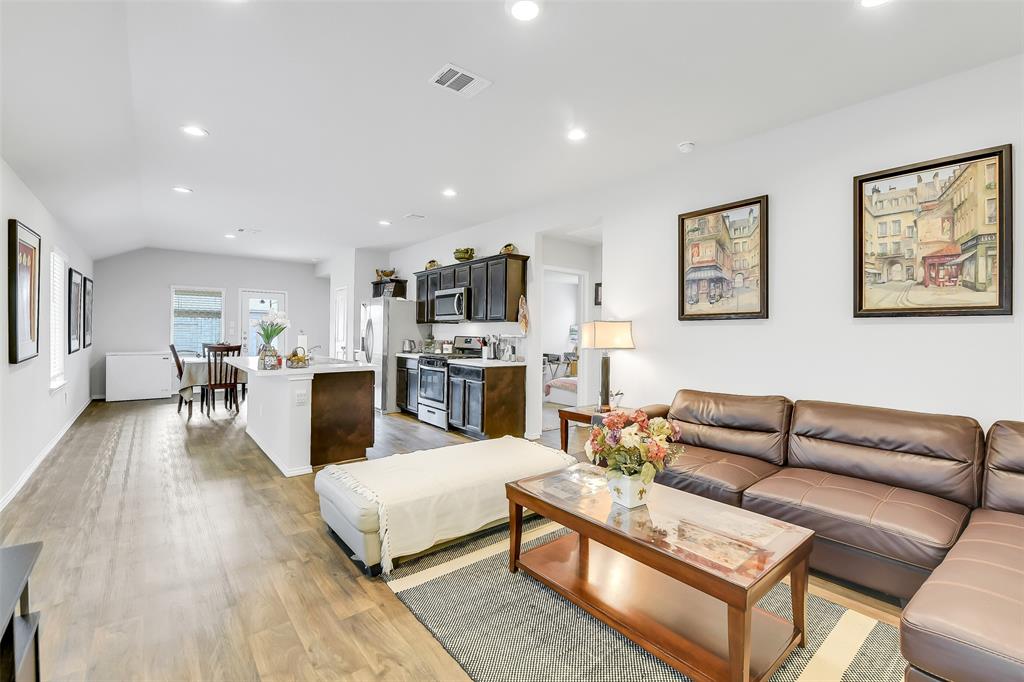13923 Great Pines Court
