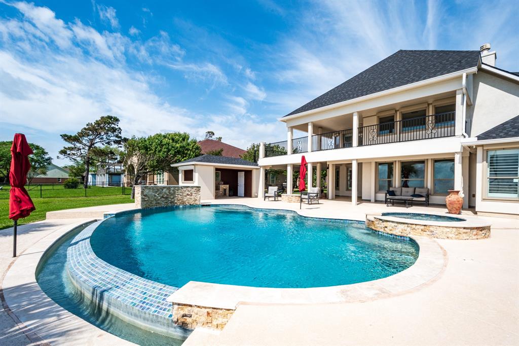 12722 Tri City Beach Road, Beach City, Texas image 4