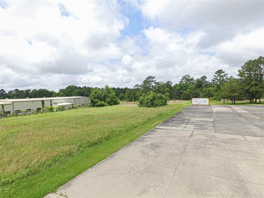 000 N Washington Avenue, Livingston, Texas image 1