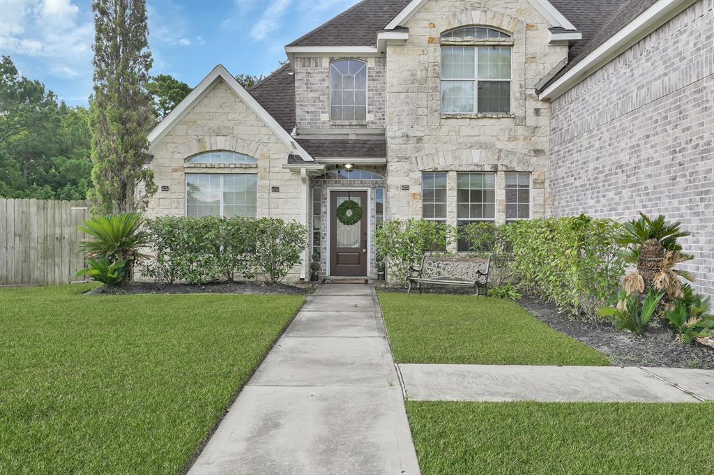 7 Wyndemere Drive