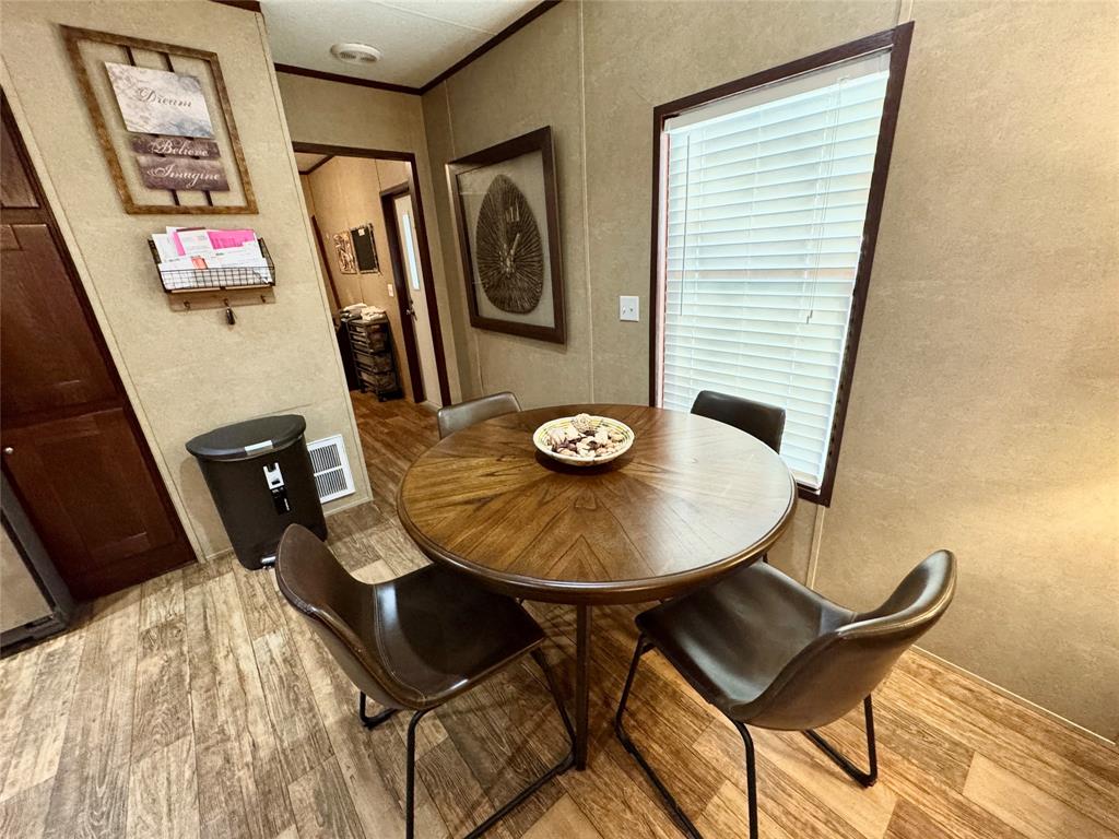 375 Chestnut Bend, Huntsville, Texas image 6