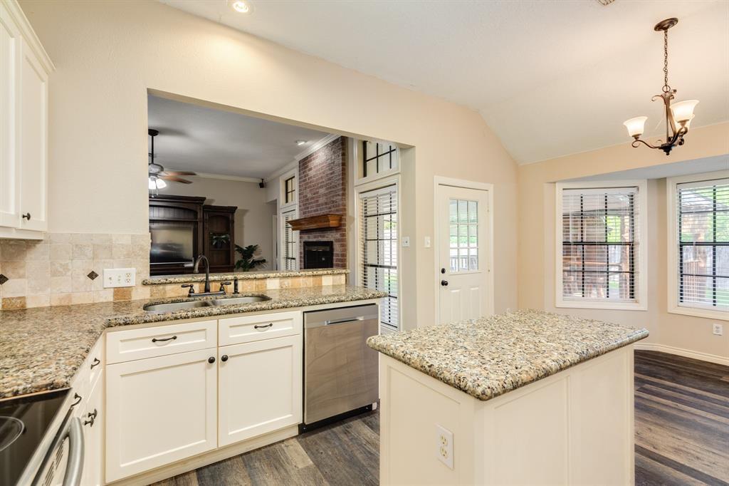 207 Audubon Woods Court, Richwood, Texas image 13