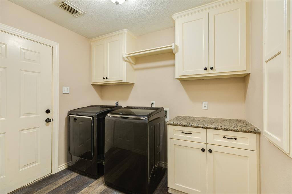 207 Audubon Woods Court, Richwood, Texas image 22