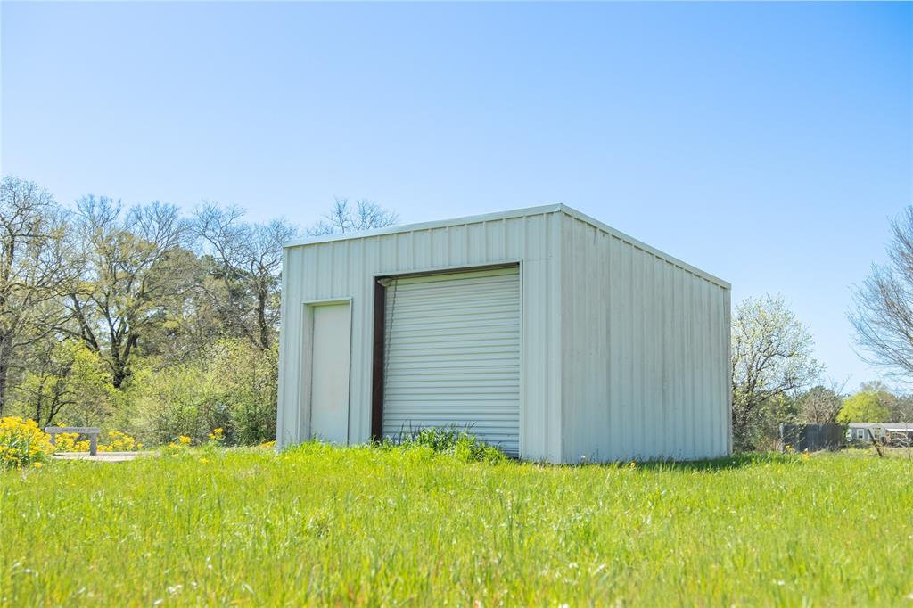 Davidson Road, Huntsville, Texas image 21