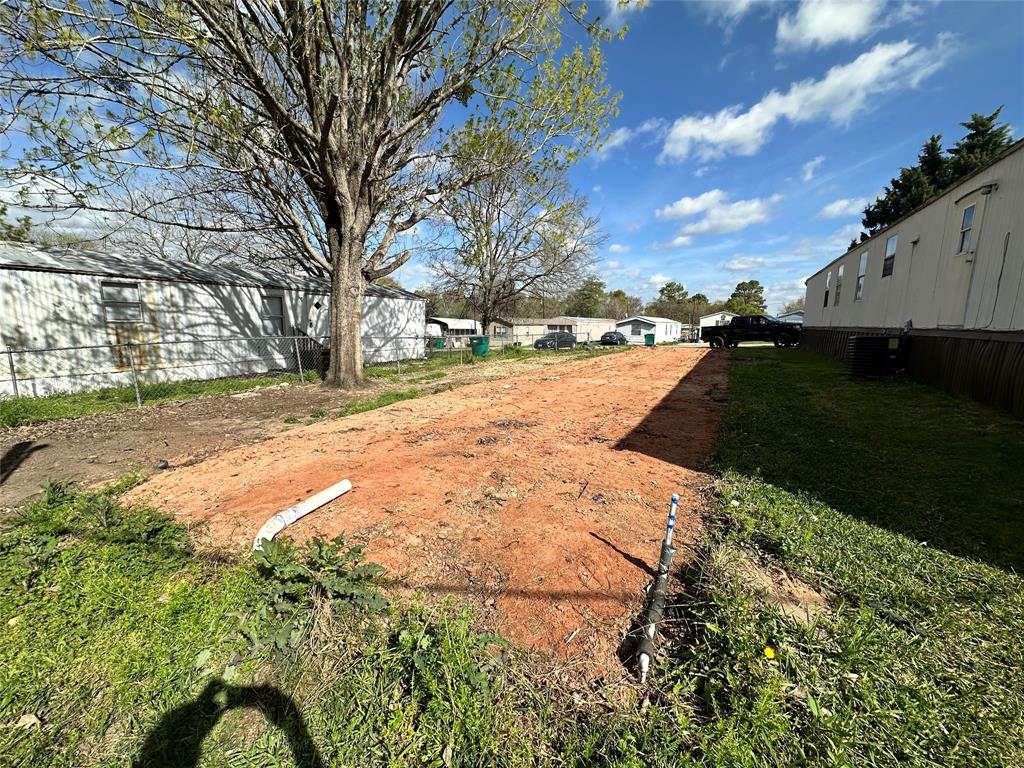 13214 Enchanted Cir, Willis, Texas image 1