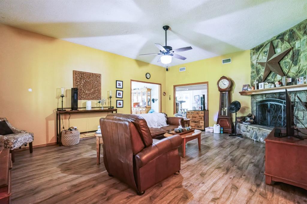 2744 Kelley Road, Livingston, Texas image 9