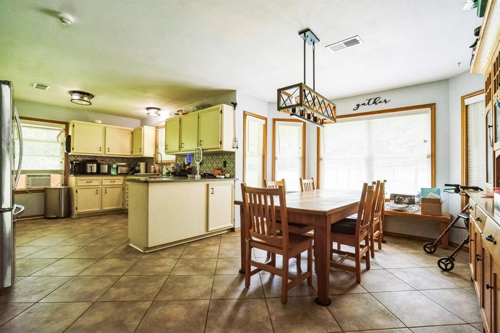 2744 Kelley Road, Livingston, Texas image 3