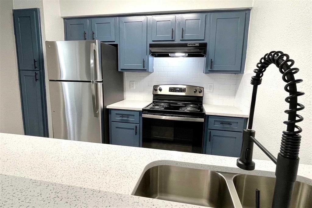 4400 Memorial Dr 10-1127