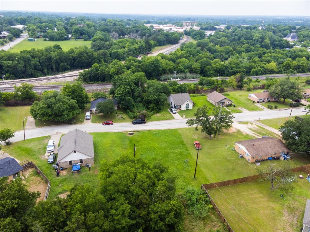 401 W Kleb St, Caldwell, Texas image 8