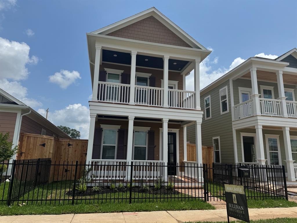 2519 S Houston Ave, Pearland, Texas image 1