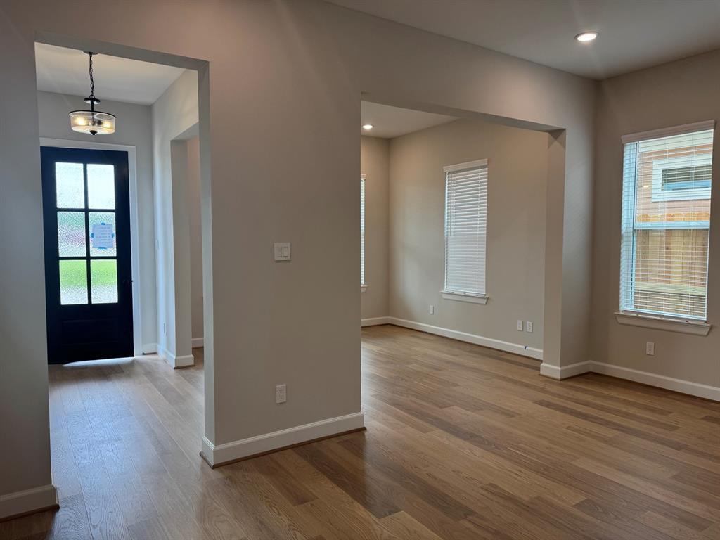 2519 S Houston Ave, Pearland, Texas image 12