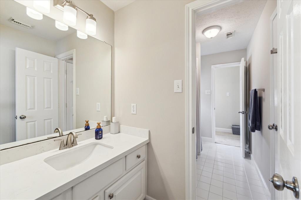 2122 Misty River Trail, Kingwood, Texas image 24