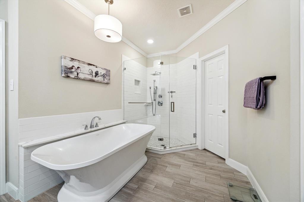 2122 Misty River Trail, Kingwood, Texas image 16
