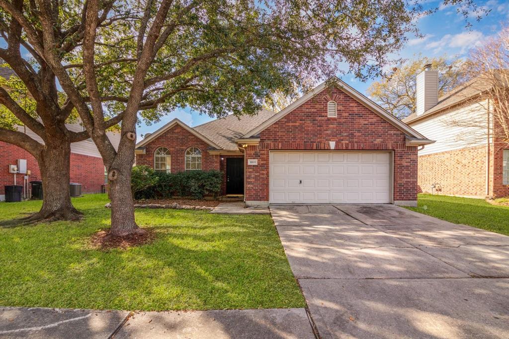 18611 Woodbreeze Drive, Humble, Texas image 2