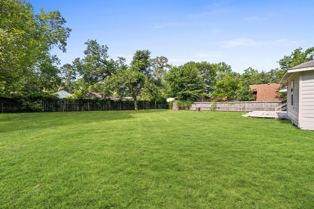 111 Conroe Drive, Conroe, Texas image 10