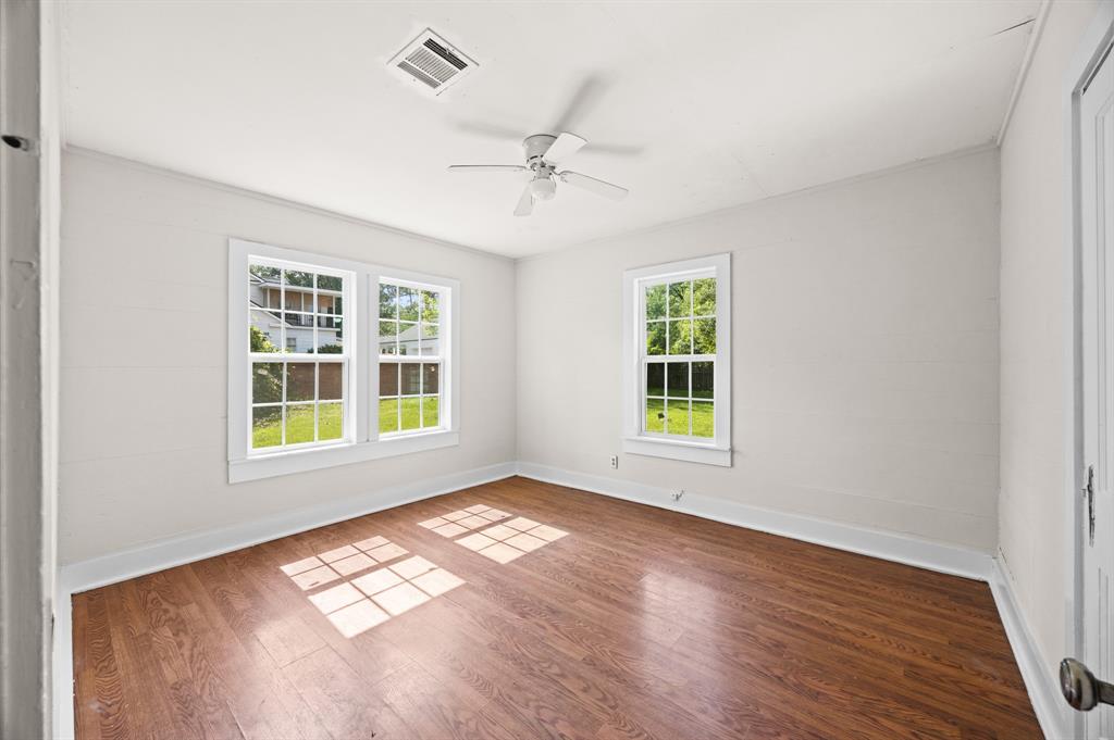 111 Conroe Drive, Conroe, Texas image 8