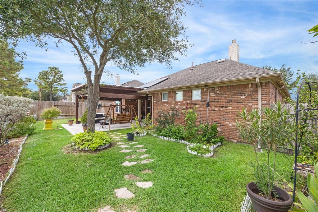 2401 Harbor Chase Drive, Pearland, Texas image 28