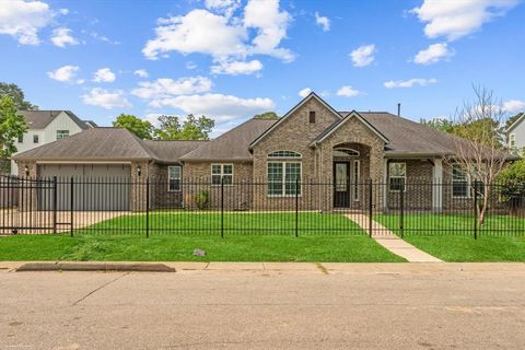 Single Family Residence in Houston TX 929 Oak Street.jpg