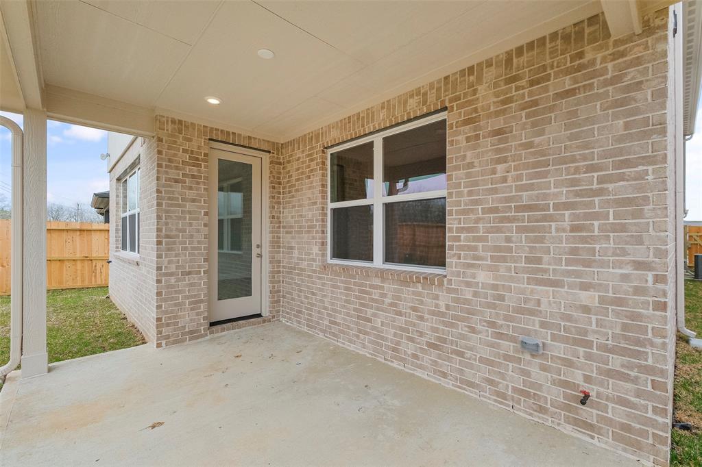 9747 Satsuma Path, Missouri City, Texas image 38