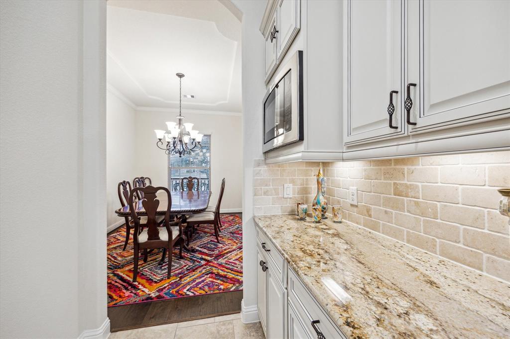 6615 Cottonwood Crest Lane, Katy, Texas image 5