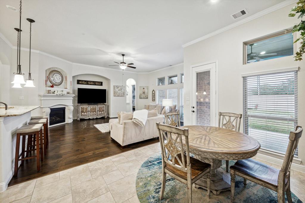 6615 Cottonwood Crest Lane, Katy, Texas image 8