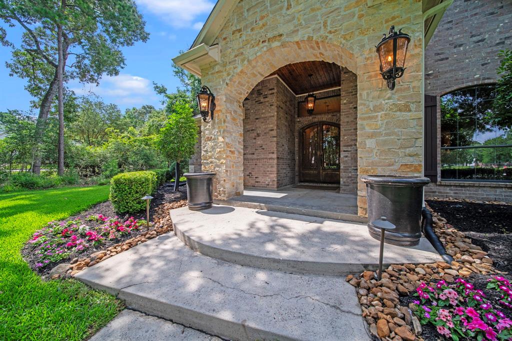 261 Ridge Lake Drive