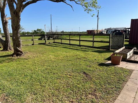 A home in Brazoria