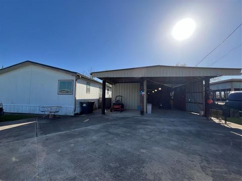 A home in Brazoria