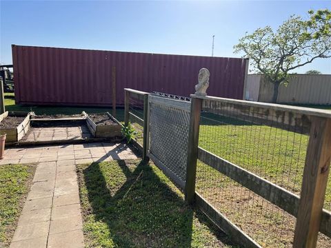 A home in Brazoria