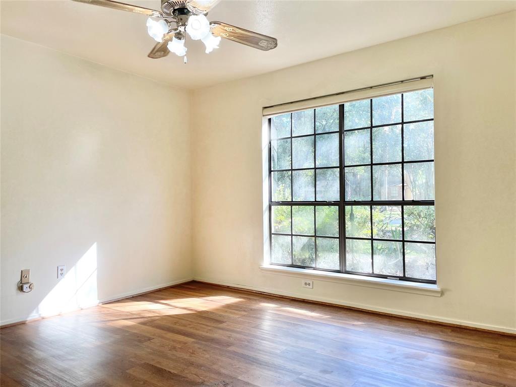 42 Dew Fall Court, The Woodlands, Texas image 12