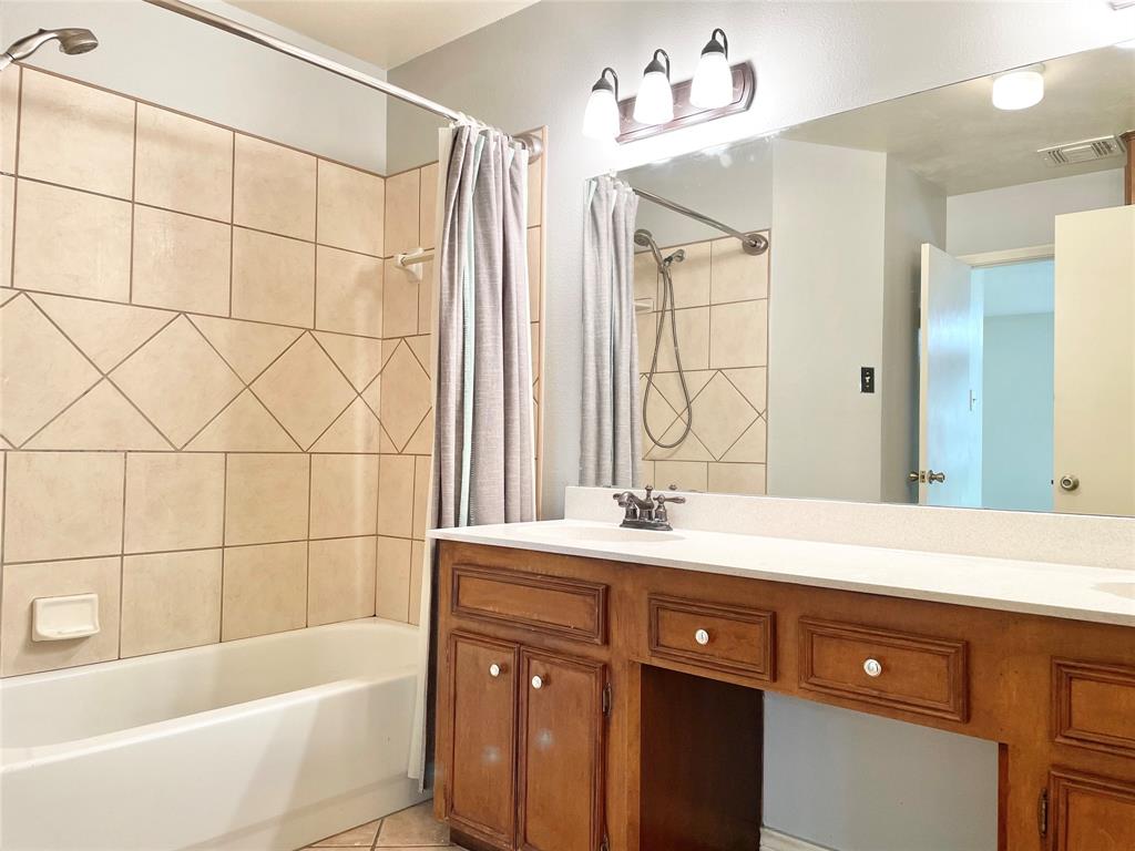 42 Dew Fall Court, The Woodlands, Texas image 17