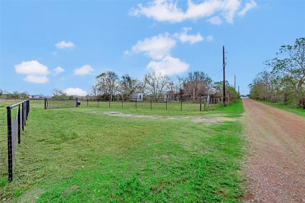 2218 Hintz Road, Sealy, Texas image 37