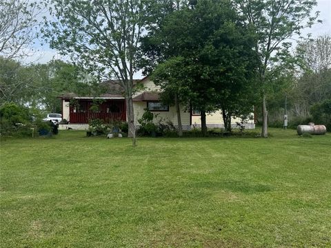 Single Family Residence in Dayton TX 1153 County Road 678.jpg