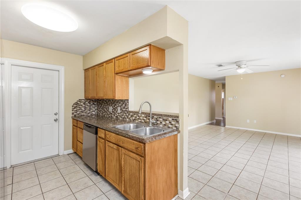 1101 E Rutgers Lane, Deer Park, Texas image 13