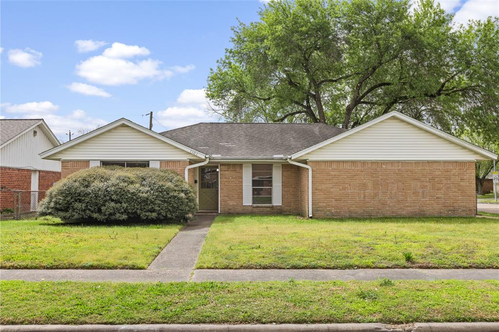 1101 E Rutgers Lane, Deer Park, Texas image 1