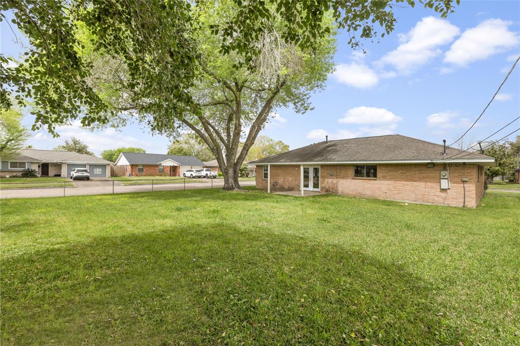 1101 E Rutgers Lane, Deer Park, Texas image 24