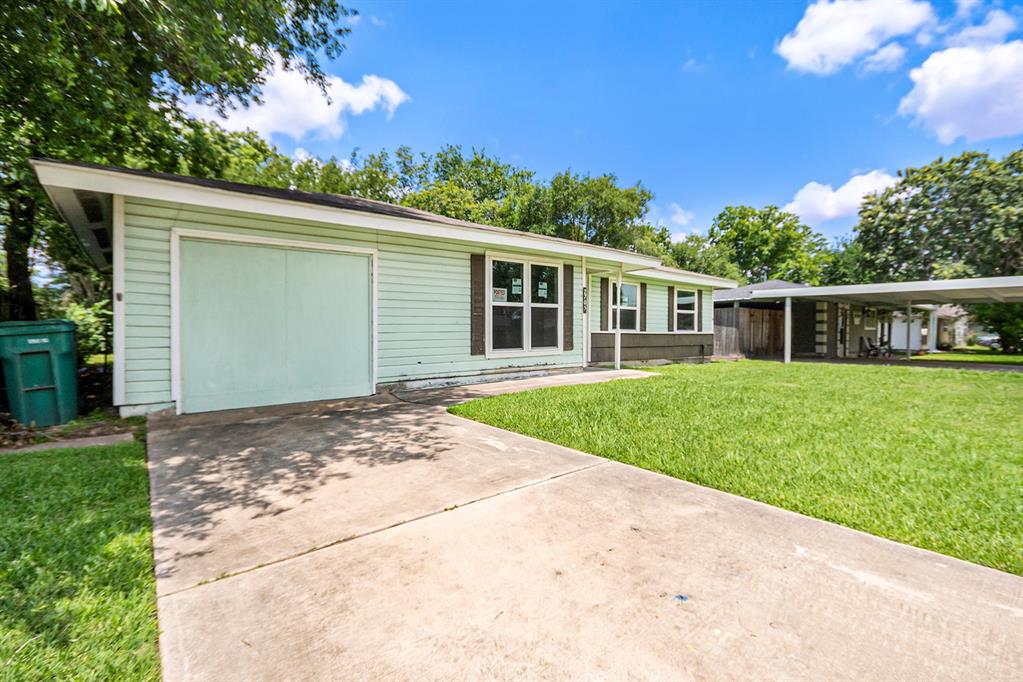 2705 Camille Street